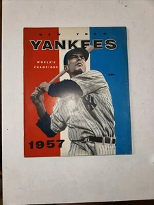 1957 New York Yankees Official Yearbook: Mantle, Ford, Berra, Martin See Photos! - Picture 1 of 15