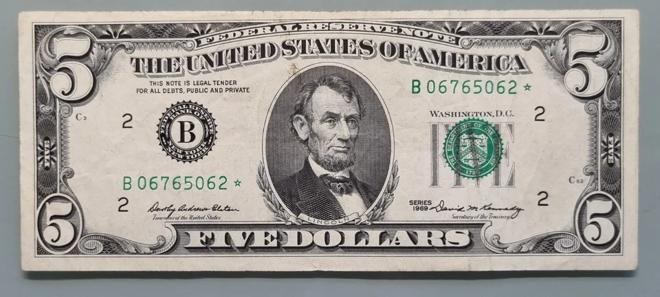 1969 Five Dollar Federal Reserve Note $5 STAR NOTE Circulated #96462 - Image 1 of 2