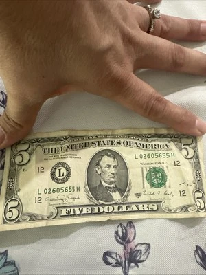 1988 $5 Bill - Image 1 of 4