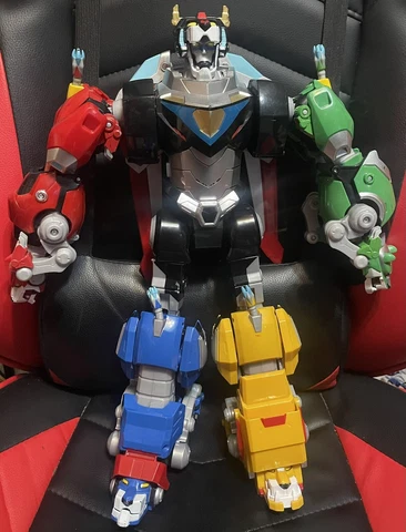 Playmates VOLTRON Legendary Defender 16" Combiner Figure 5 Lions 2017 Netflix Cover