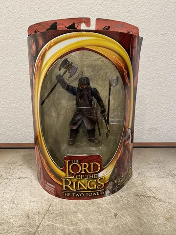 RARE Toybiz Helm’s Deep Gimli with Axe Throwing Action. NIB Cover