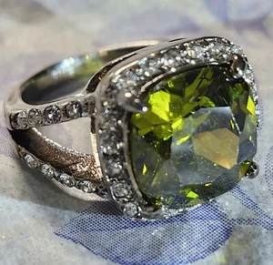 JTV Green Peridot Gemstone & White Accent Halo Ring Stainless Steel Size 7 - Picture 1 of 21