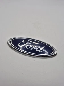 Ford Focus Mk1 1998- Genuine Rear Tailgate Boot Badge Emblem 95GB-F425A52-CB OEM - Imagen 1 de 7