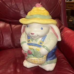TREASURE CRAFT COOKIE JAR Gardener Bunny / Rabbit With Basket Of Tulips 314-080 - Picture 1 of 7