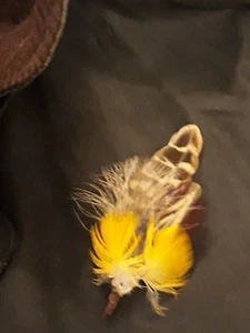 Feder Anstecknadel/Brosche. Mütze Jacke Bräutigam Pin - Bild 1 von 1