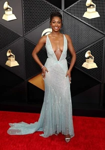 2025 GRAMMY AWARDS RED CARPET FASHION PHOTOS - 4x6 Glossy Printed Photo - Picture 1 of 1