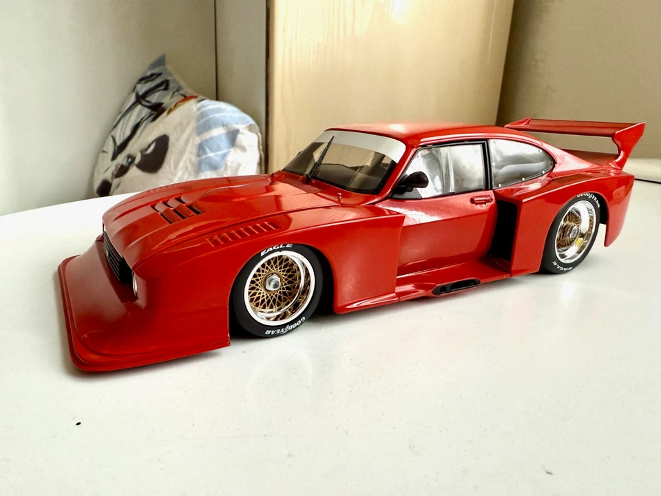 BMINICHAMPS 100798600 FORD CAPRI TURBO GR5 ROSSO 1979 1/18 - Immagine 1 di 4