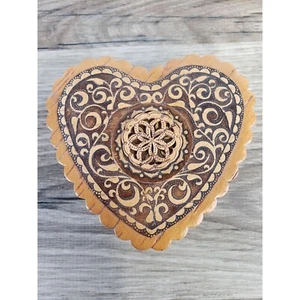 HEART SHAPED HANDCARVED RUSSIAN BIRCH WOOD TRINKET BOX LID VINTAGE DEER - Picture 1 of 10