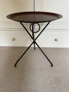 Mesa plegable francesa vintage de metal pintada a mano Tole Ware - Imagen 1 de 3