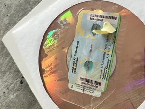 Microsoft Windows XP Professional 2-CPU with CD Key, OEM edition - Picture 1 of 2