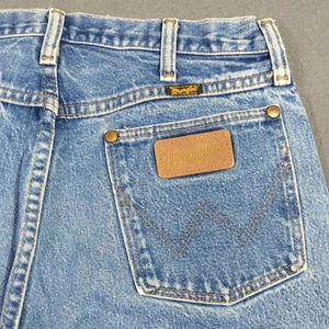 Pantalones de mezclilla Wrangler de colección para hombre 32x36 se adapta a 30x35 azul 13 MWZ corte vaquero hechos en el oeste de EE. UU. - Imagen 1 de 15