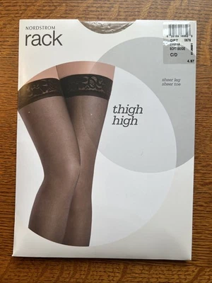 Pantimedias Nordstrom Rack hasta el muslo talla C/D beige suave punta transparente encaje superior Foto 1 de 3