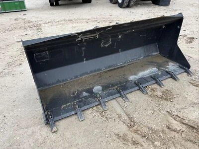 Retroexcavadora Case New Holland 96 pulgadas cargador de canastilla 87603279 acoplador de conexión rápida CNH Foto 1 de 4