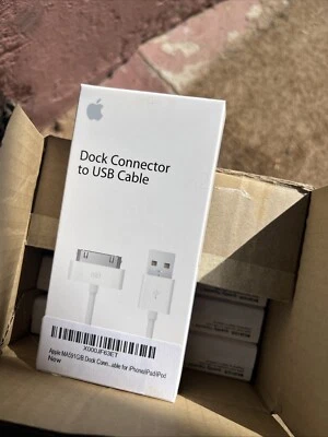 Apple Dock Connector to USB Charger MA591G/B NEW/SEALED Comp w/ iPod iPad iPhone - Image 1 of 3