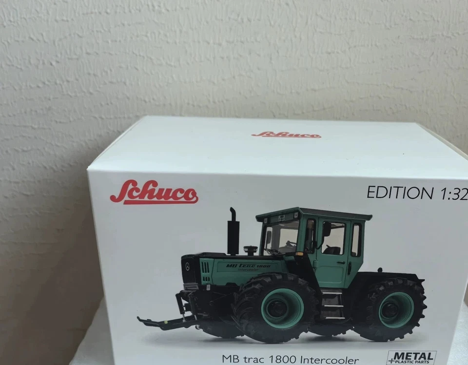 Schuco MB Trac 1800 Intercooler Tractor - Image 1 of 4
