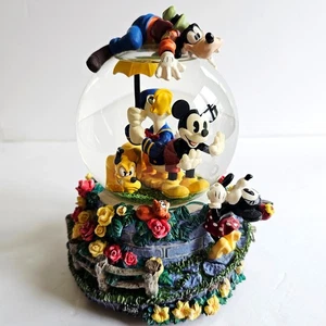 Vintage 90er Disney Mickey Mouse & Friends Sammlerstück musikalische Schneekugel funktioniert 1539 - Bild 1 von 12
