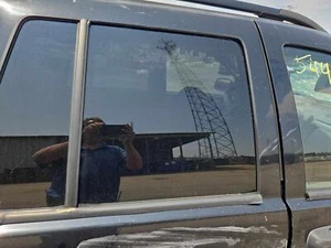 Rear Door Glass/window JEEP GRAND CHEROKEE RH PASSENGER 99 00 01 02 03 04 - Picture 1 of 1