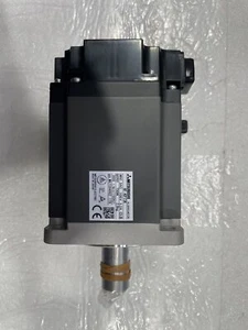NEW MITSUBISHI HF-KP73K HFKP73K Servo MOTOR IN STOCK free shipping. - Picture 1 of 3