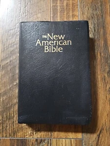 New American Bible Official Catholic Bible Red Letter Edition World Press 2402 - Picture 1 of 4
