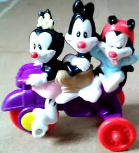 Mickey& Minnie Mouse Fun Plastic figures on scooters Bundle Toys set collectors - Picture 1 of 8