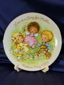Vintage Avon 1983 5" Mothers Day Plate "Love is a song for Mother" with box - Picture 1 of 5