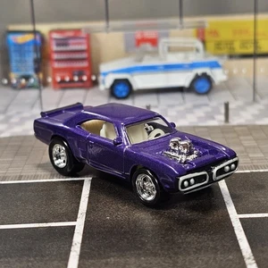 1/64 Johnny Lightning 1970 Street Freak Plymouth Super Bee 70 Muscle Cars Purple - Picture 1 of 9