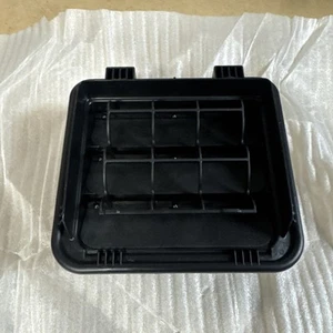 HYUNDAI OEM 17-18 Elantra cuarto panel-ventilación de presión 97530F2000 - Imagen 1 de 3