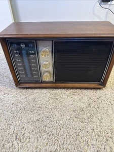 RCA Victor Victrola AM/FM Radio Vintage Collectible Nostalgic Tested - Picture 1 of 7