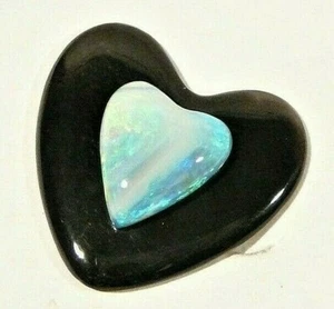 OPAL CABOCHON SET ON OBSIDIAN HEART 24 X 23MM 15CT "NEW" AUZ SELLER C28 - Picture 1 of 4