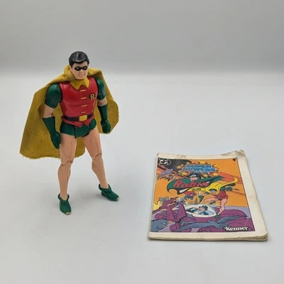 Boneco de ação vintage 1984 Robin DC Super Powers com capa e quadrinhos Kenner - Imagem 1 de 4