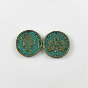 20 PIEZAS Monedas Grabadas en Bronce Patina 20x20mm Dijes Colgante Fabricación de Joyería - Imagen 1 de 5