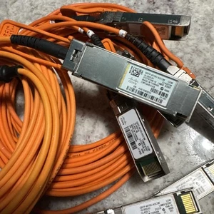 Cisco QSFP-4X10G-AOC3M 3M Active Optical Cable-QSFP to 4 10G SFP 10-2933-01 - Picture 1 of 2
