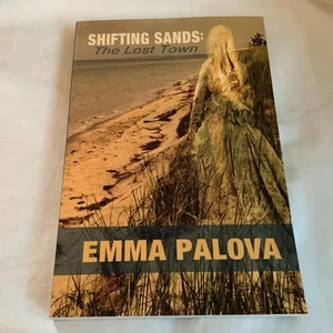 Shifting Sands: The Lost Town by Emma Pavlova (2022 Trade PB) - *SIGNED* - NEW!! - Imagen 1 de 6