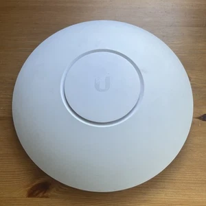 Ubiquiti Networks UniFi UAP-AC-HD Wireless Access Point - Afbeelding 1 van 3