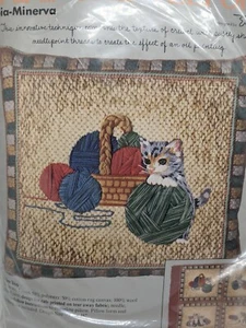 Almohada RARA Columbia Minerva Erica Wilson Crewel punta de aguja gatito te veo  - Imagen 1 de 12