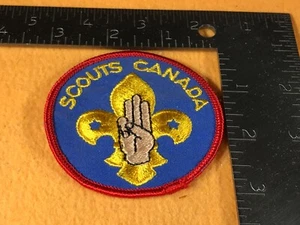O2-36 BOY SCOUTS OF AMERICA / CANADA PATCH - SCOUTS CANADA - Picture 1 of 2