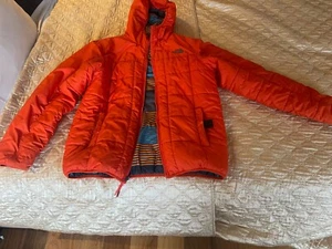 North Face boys XL coat, Orange colour but reverses to striped blue/grey/orange - Picture 1 of 8
