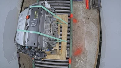 Used Engine Complete Assembly fits: 2015 Acura Ilx 2.4L VIN 2 6th digit gasoline - Image 1 of 4