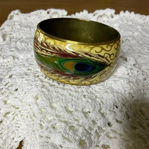 Vintage Brass Peacock Feather Bangle Bracelet Hinged Cuff Statement Jewelry - Picture 1 of 5