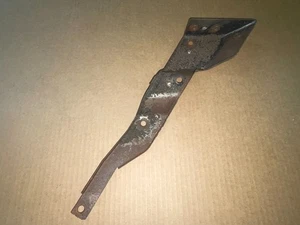 Soporte de soporte de radiador interior para guardabarros delantero Corvette LH 73 74 75 76 77-82 - Imagen 1 de 11