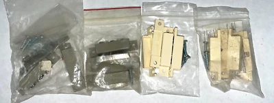 LOTE DE 4 TERMINALES DE CONEXIÓN CONTRA INCENDIOS Y SEGURIDAD SENSTROL 2 GRISES 2 CREMAS Foto 1 de 4