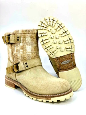 Women Woolrich Baltimore Harness Boots Beige Suede and Wool Lined Boots NEw Foto 1 de 4