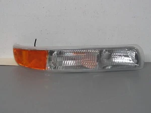 Chevrolet Silverado 1999 2002 luz intermitente lateral derecha (Suburban Tahoe) - Imagen 1 de 7