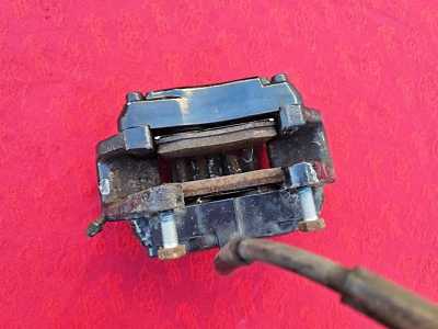 Mercedes Benz W220 S500 Front Left NSF Brembo Brake Caliper 20704603 — 第 1/4 张图片