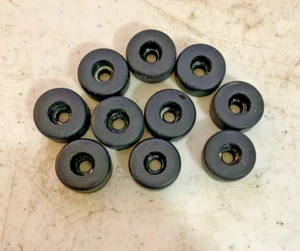 Gummipufferfüße 16 mm x 7 mm mit 4 mm Bohrung NEU (je 10) - Bild 1 von 4