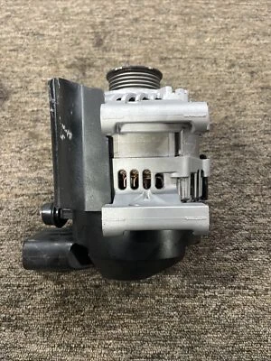 Alternador Ford Escape 2009-2012 2,5 L y Transit Connect 2010-2013 2,0 L DMR Foto 1 de 4