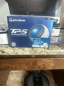 TaylorMade 2024 TP5 White Golf Balls (1 Dozen) - Picture 1 of 2