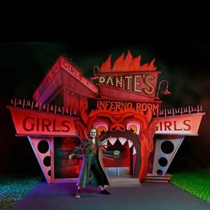 NECA BEETLEJUICE TRENCH COAT & DANTES INFERNO ROOM DELUXE SET IN HAND!!! - Picture 1 of 8