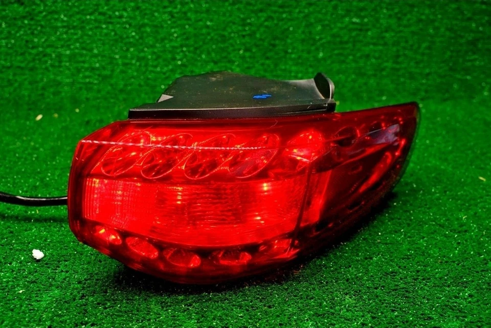 2009-2017 INFINITI FX35 FX37 FX50 QX70 RIGHT PASSENGER SIDE OUTER TAILLIGHT OEM - Image 1 of 4