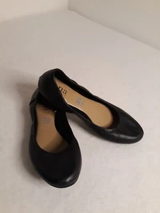 Ballet Flat Slip On Shoes By New Approach Black Faux Leather Women Size 6M - Picture 1 of 4
